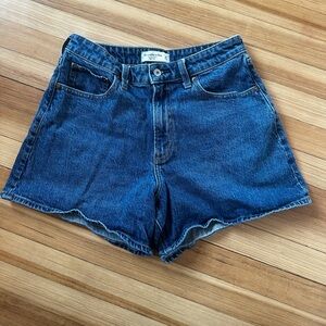 Abercrombie, curve love dad short, dark wash, size 28
